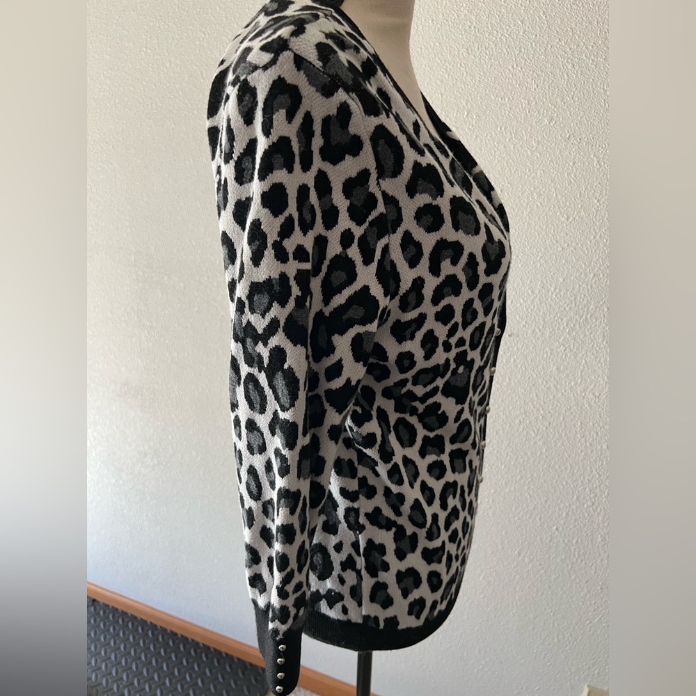 Whbm Leopard Print Snap Front Cardigan Size M - image 6